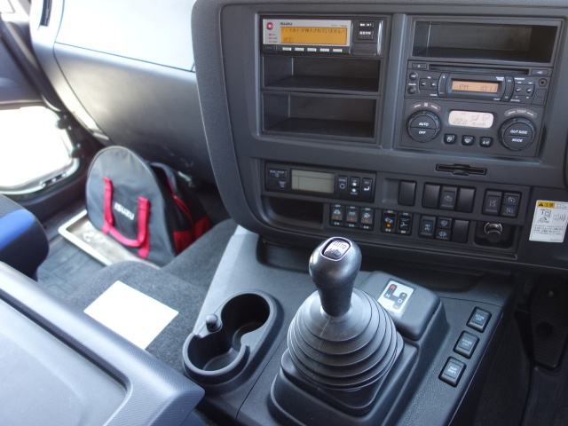 いすゞ H29 ギガ 4軸低床 低温冷凍ウィング 車検付 画像46