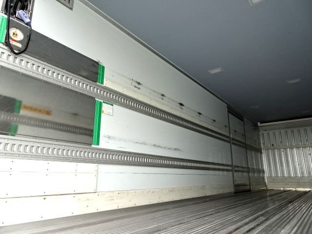 UD R1 クオン ハイルーフ 4軸低床冷凍車 格納PG 画像12