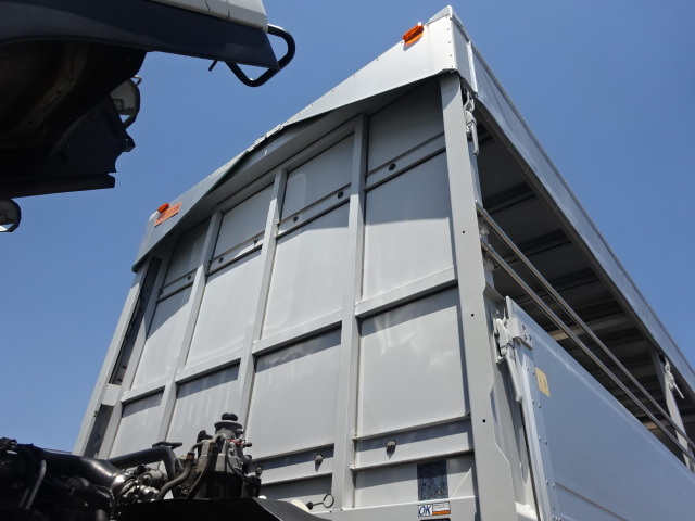 いすゞ H25 フォワード 増トン ワイド 家畜運搬車 エアサス 積載8.2トン 画像21