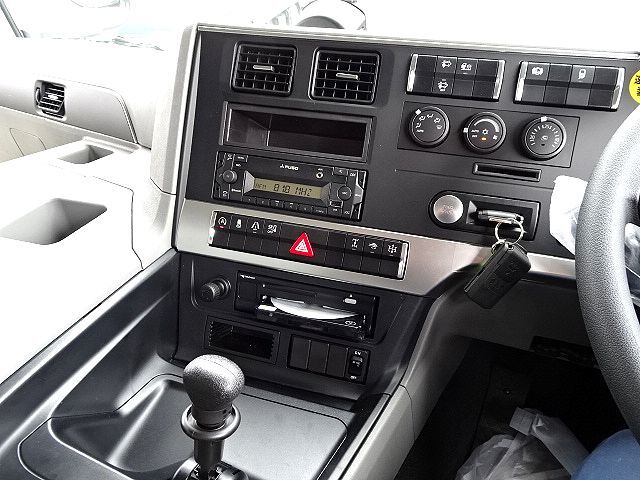 三菱 R5 S グレート  チップ運搬  スライドデッキ アルミ箱 2デフ  未使用車 画像25