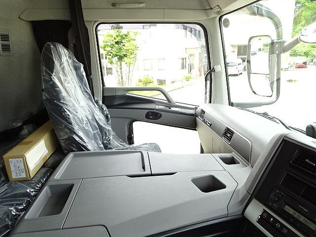 三菱 R5 S グレート  チップ運搬  スライドデッキ アルミ箱 4軸低床  未使用車 画像32