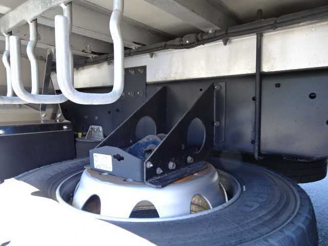 いすゞ H29 ギガ 2デフ 3軸低床 低温冷凍車 格納PG 画像27