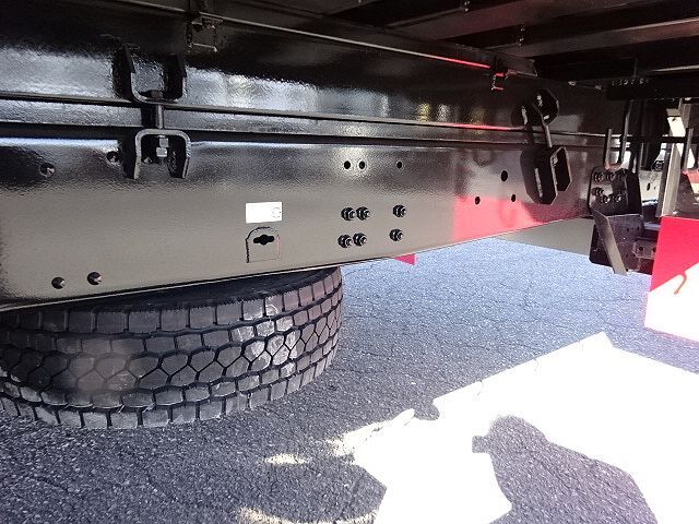 三菱 R5 S グレート  チップ運搬  スライドデッキ アルミ箱 4軸低床  未使用車 画像25