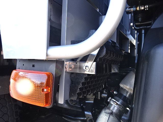 三菱 R5 S グレート  チップ運搬  スライドデッキ アルミ箱 4軸低床  未使用車 画像27