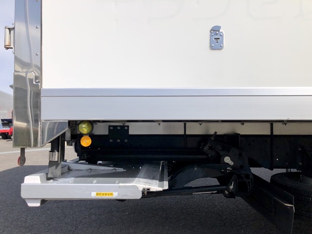 いすゞ H29 ギガ 4軸低床 低温冷凍車 格納PG 画像36