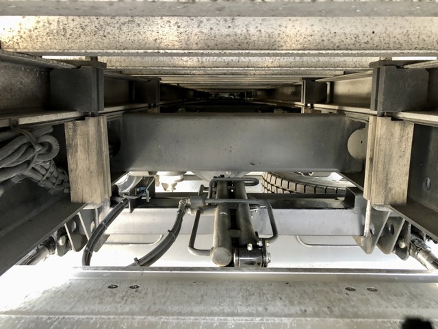 いすゞ H29 ギガ 4軸低床 低温冷凍車 格納PG 画像58