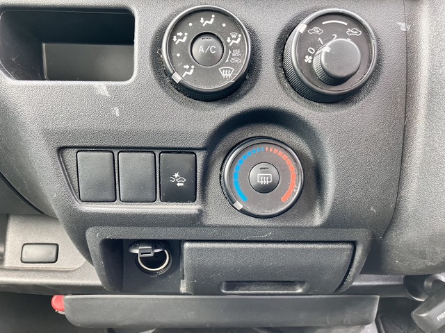 トヨタ H30 ハイエース ロング DX 2WD 5ドア 荷室加工 画像61
