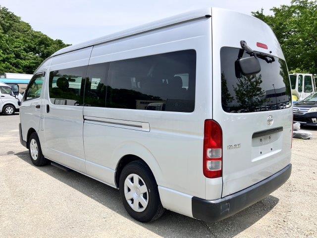 トヨタ H27 ハイエースコミューター GL 2WD 14人乗り ディーゼル 画像6