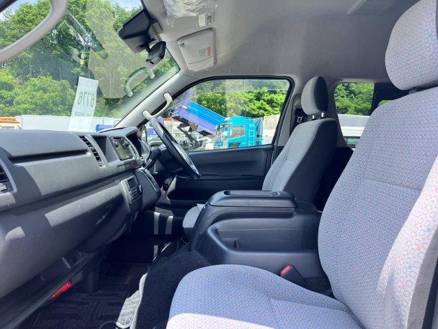 トヨタ H30 ハイエースコミューター ディーゼル 2WD GL 14人乗り 車検付 画像50